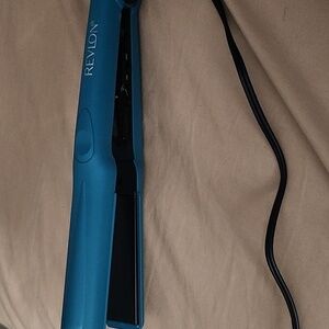 Revlon,Ceramic, Hair Straightener, Flat Iron, Excellent Condition,1-1/2 inch.